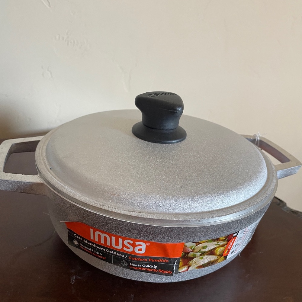 IMUSA Silver Aluminum Cazuela with Lid - Silver